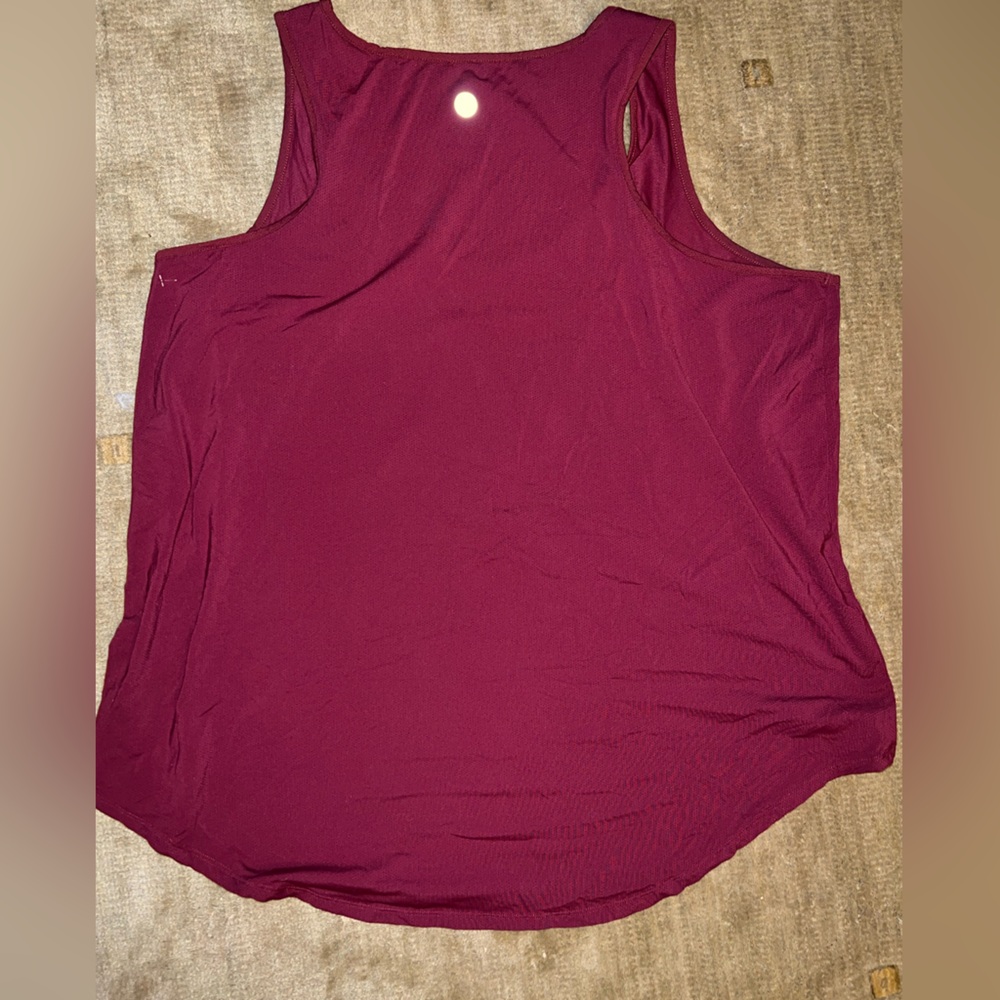 Torrid Perforated Jersey Scoop Neck Sleeveless Active Tank Burgundy size 4/4X - Picture 4 of 4